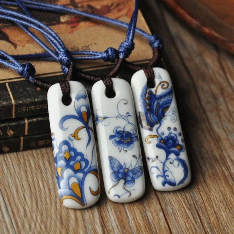 Blue and White Porcelain Butterfly Print Lovers Same Style Sweater Chain for Winter Vintage Chinese Jewelry Women Men for Gift