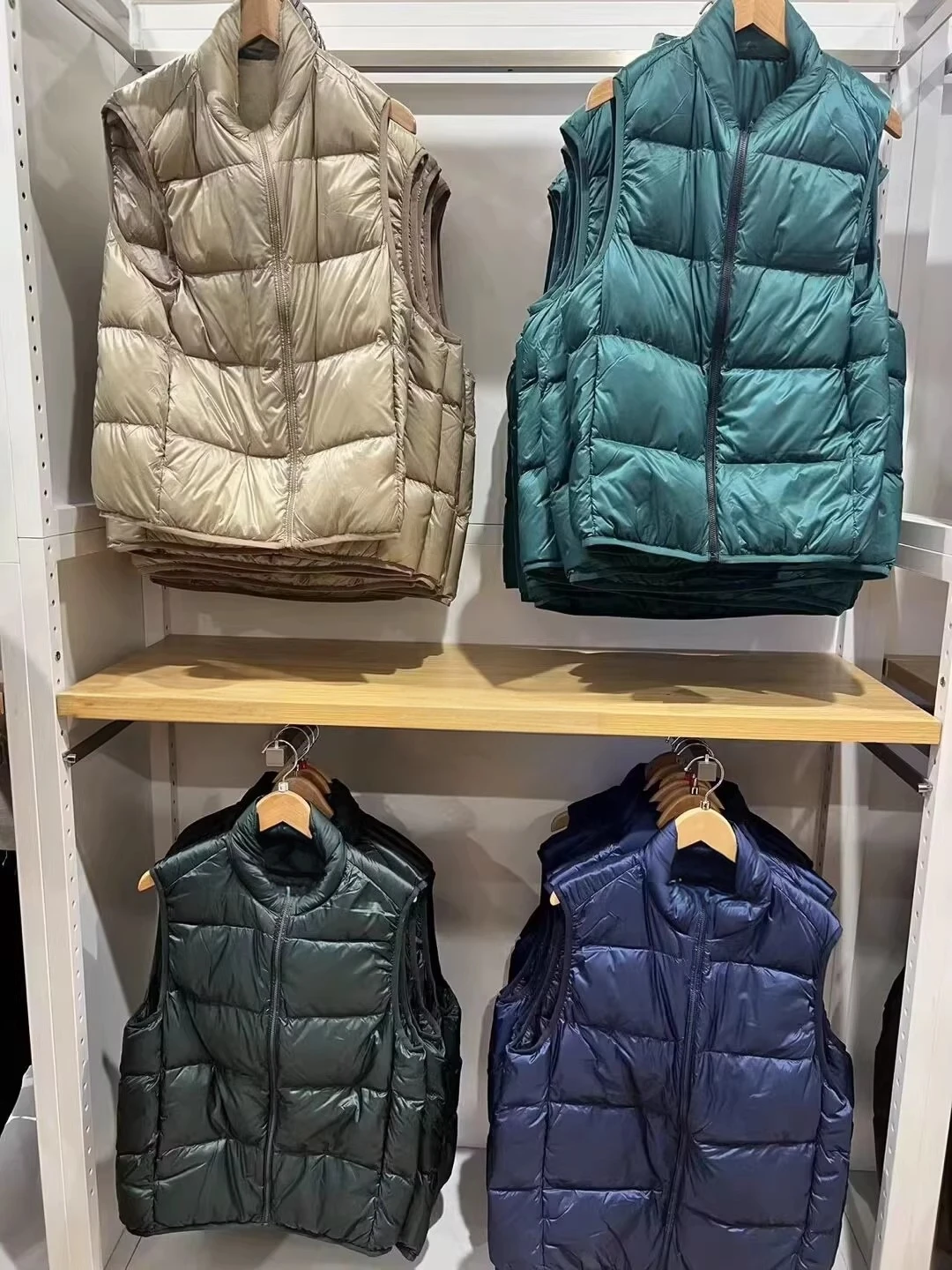 

Warm Fce Vest Lightweight Durable for Try-On Room Men's Faion Outerwear Winter Season Color Pure Sle Other Material