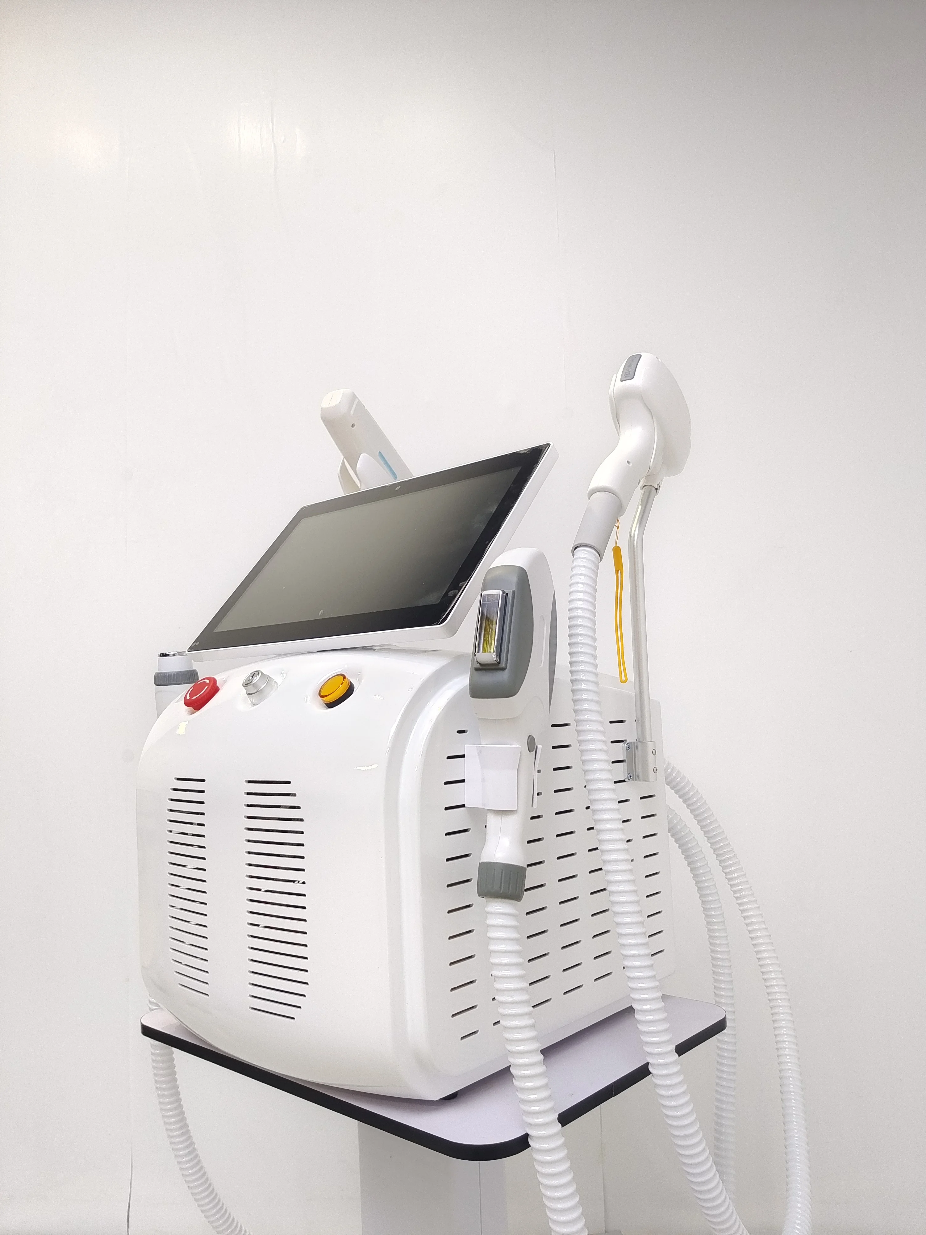 4in1 سوبرانو تيتانيوم آيس بلاتينيوم RF ديود ND: YAG جهاز إزالة الشعر بالليزر 755/808/940/1064nm موجات 4000 واط غير مؤلم للاستخدام اليومي