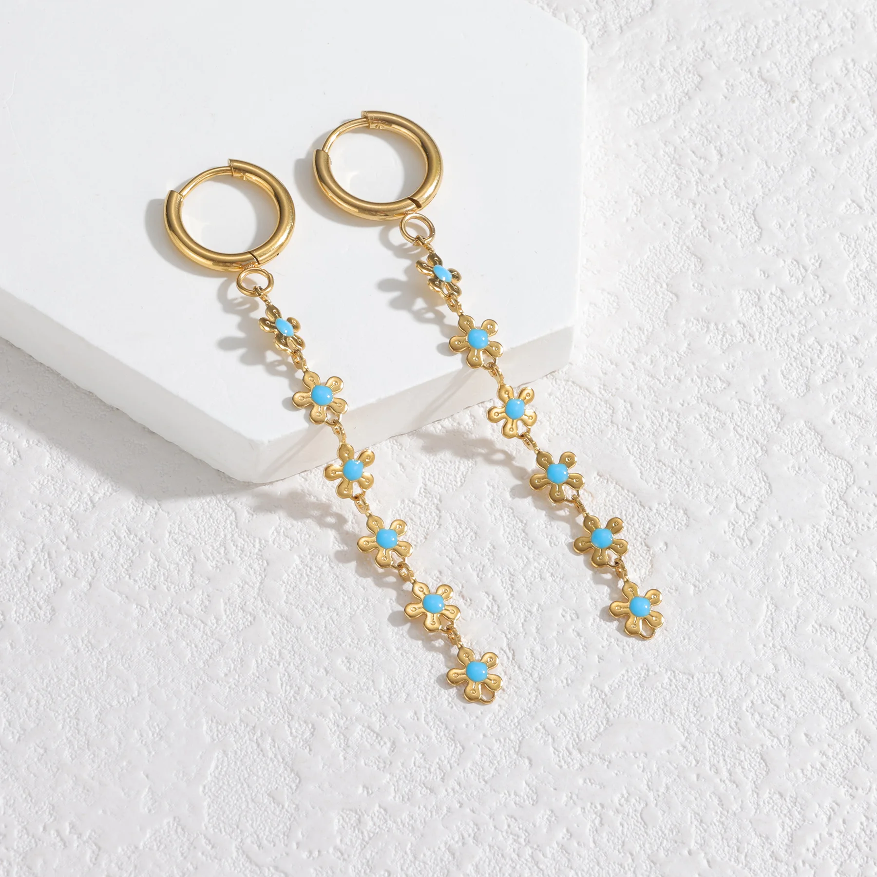 Prachtige roestvrijstalen gouden kleur lange hanger schelpvormige kwast oorbellen voor vrouwen Hoge kwaliteit mode-sieraden geschenken