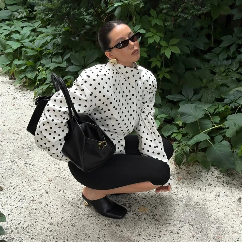 여성 폴카 도트 자켓 패션 우아한 대비 긴 소매 코트 캐주얼 루즈 하이 스트리트 럭셔리 여성 맞춤 코트