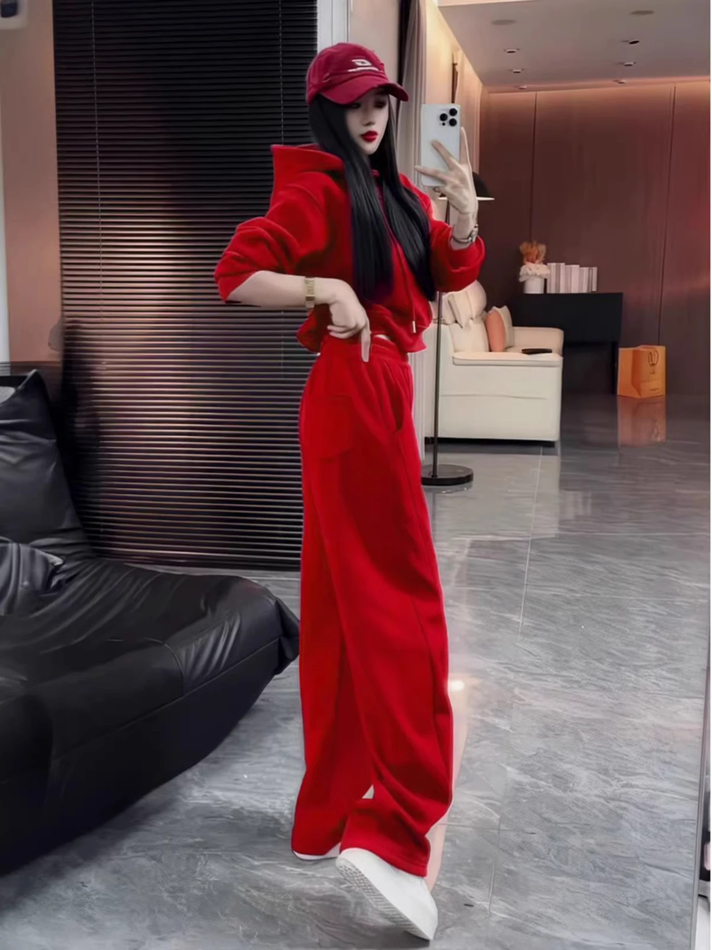 طقم رياضي أحمر أنيق للنساء، هودي كاجوال وبنطلون واسع الساق، طقم من قطعتين للخريف والشتاء، فضفاض ومريح