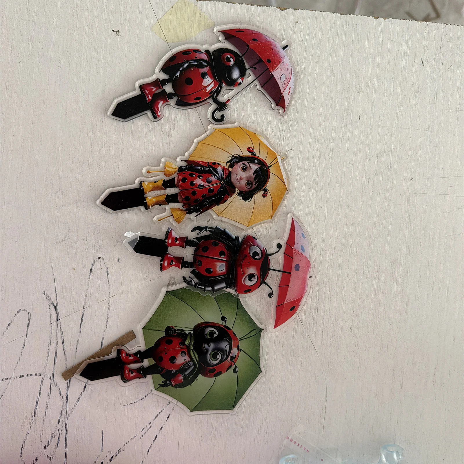 Ladybug Decor Sign 4 Pieces Cute 2D Acrylic Ladybug Stakes Garden Courtyard Decoration For Spring Home Backyard Farmhouse