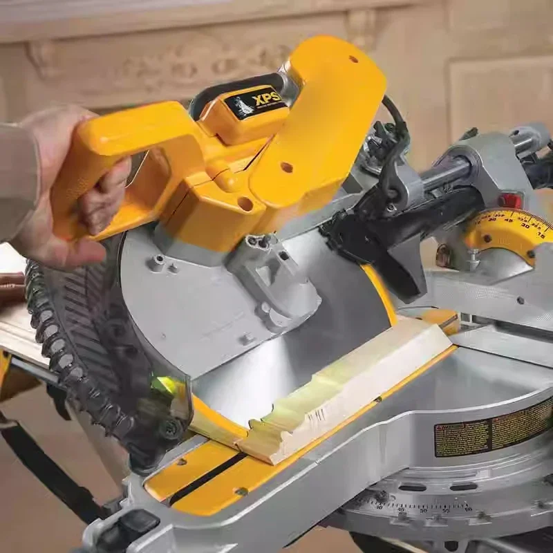 Sega a mitra di precisione Push Pull Attrezzatura per il taglio del legno in alluminio DWS780 Modello 1600W Potente sega elettrica
