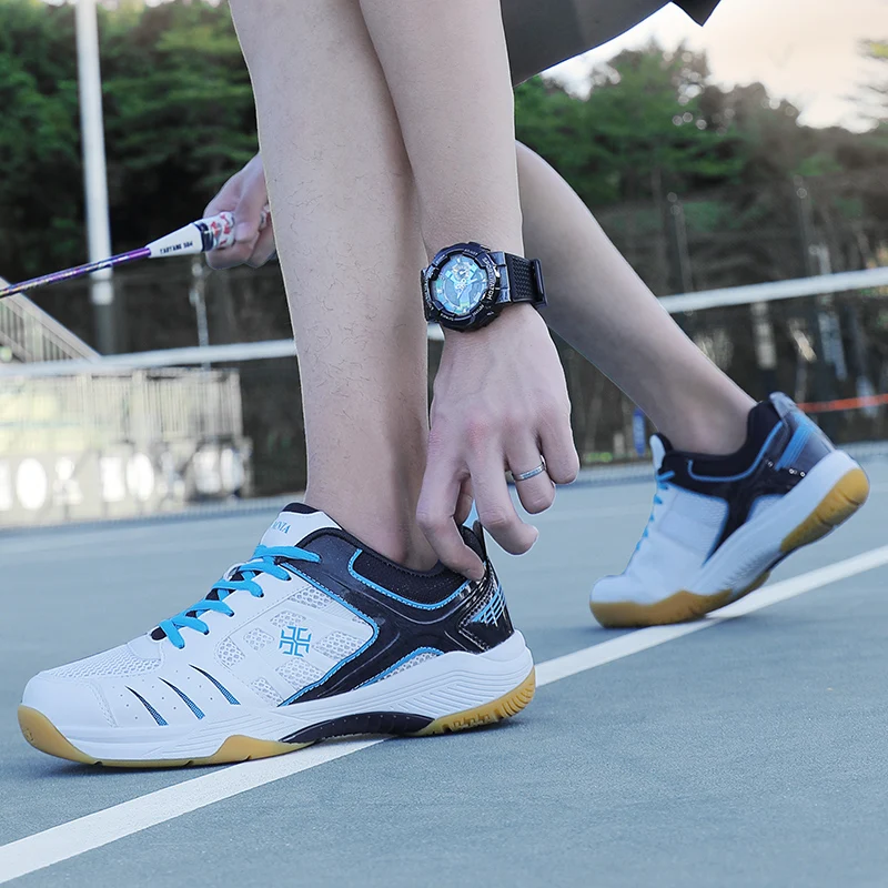 

High Quality Training Badminton Shoes Men's Mesh Breathable Professional Tennis Anti-skid Sports Shoes Indoor Badminton Shoes