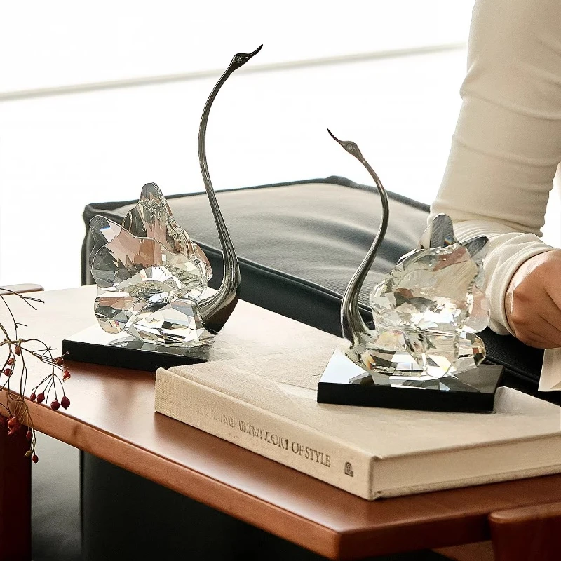 

Crystal swan ornament light luxury high-end living room entrance Italian minimalist TV cabinet niche