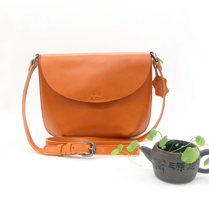 

Ladies' Dermis Cowhide Flip Magnetic Buckle Crossbody Messenger Bag Single Shoulder Strap Square Horizontal High Capacity Bag