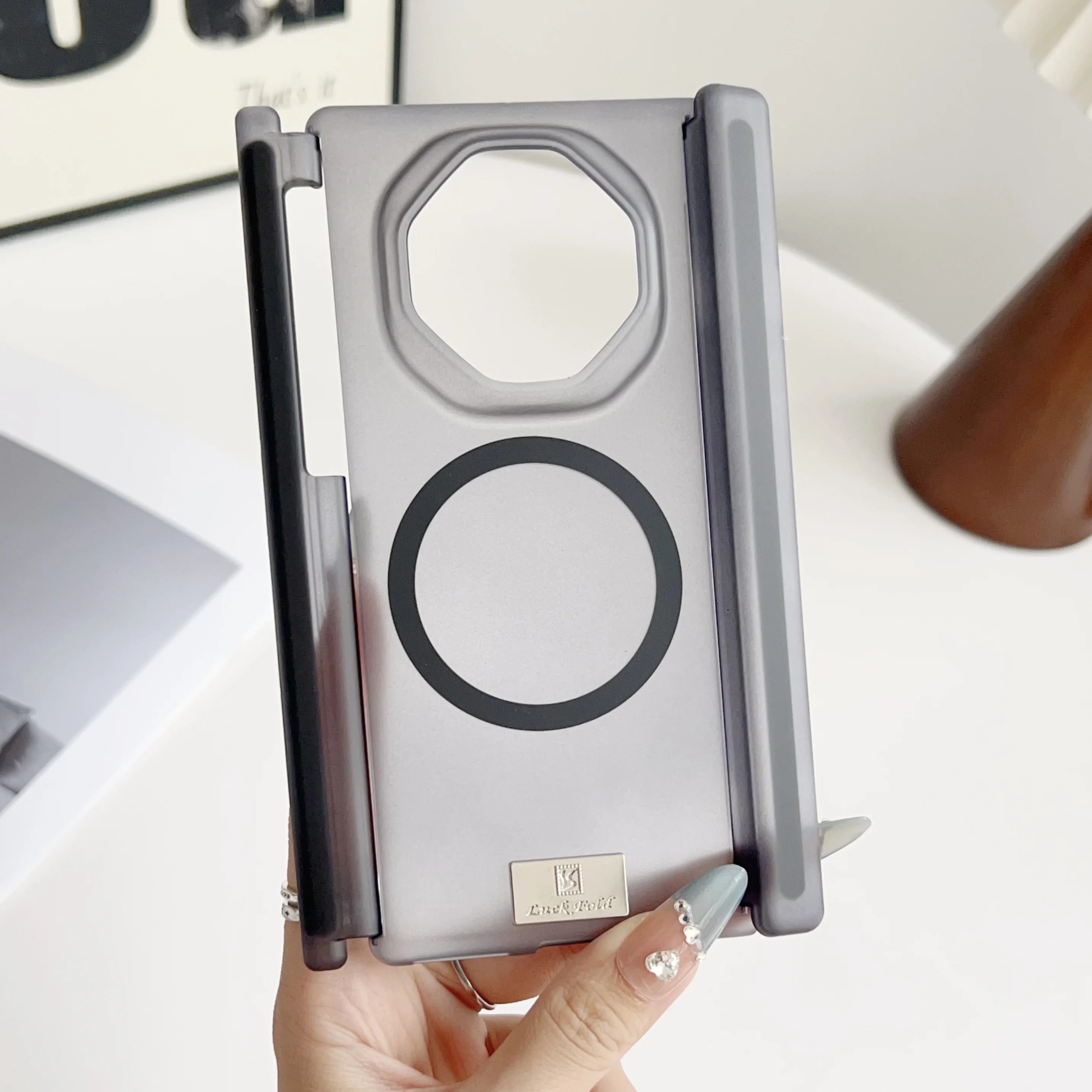 

Matte Magnetic Wireles Dual Hinge PC Cover For Huawei Mate XT XTs Ultimate MateXT Translucent Double Axis Back For Magsafe Case