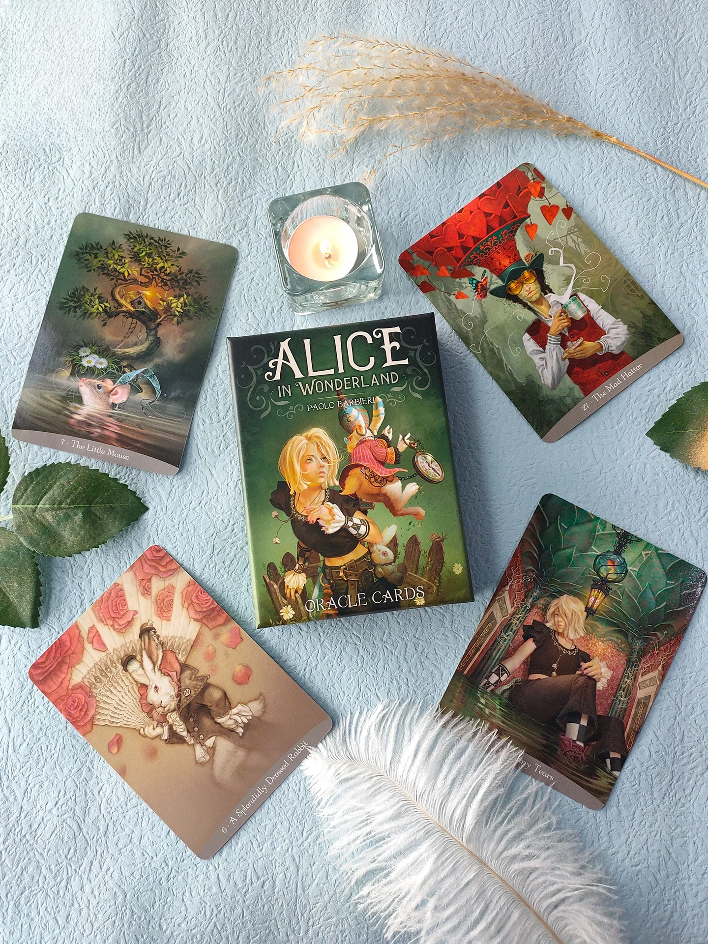 jeu-de-cartes-oracle-alice-au-pays-des-merveilles-cartes-de-tarot-marque-italienne-reine-des-insectes-produits-en-papier-d'italie