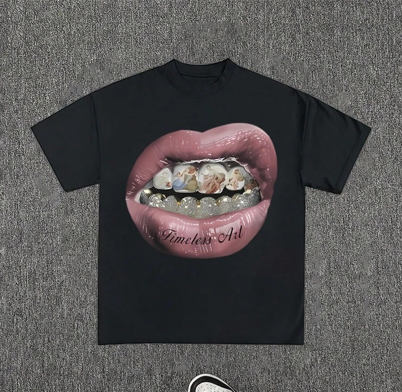 Men's Loose-Fit Short-Sleeve Crew-Neck T-Shirt with Lip Print – Streetwear Style  All-Season Streetwear Shirt  graphic t shirts
