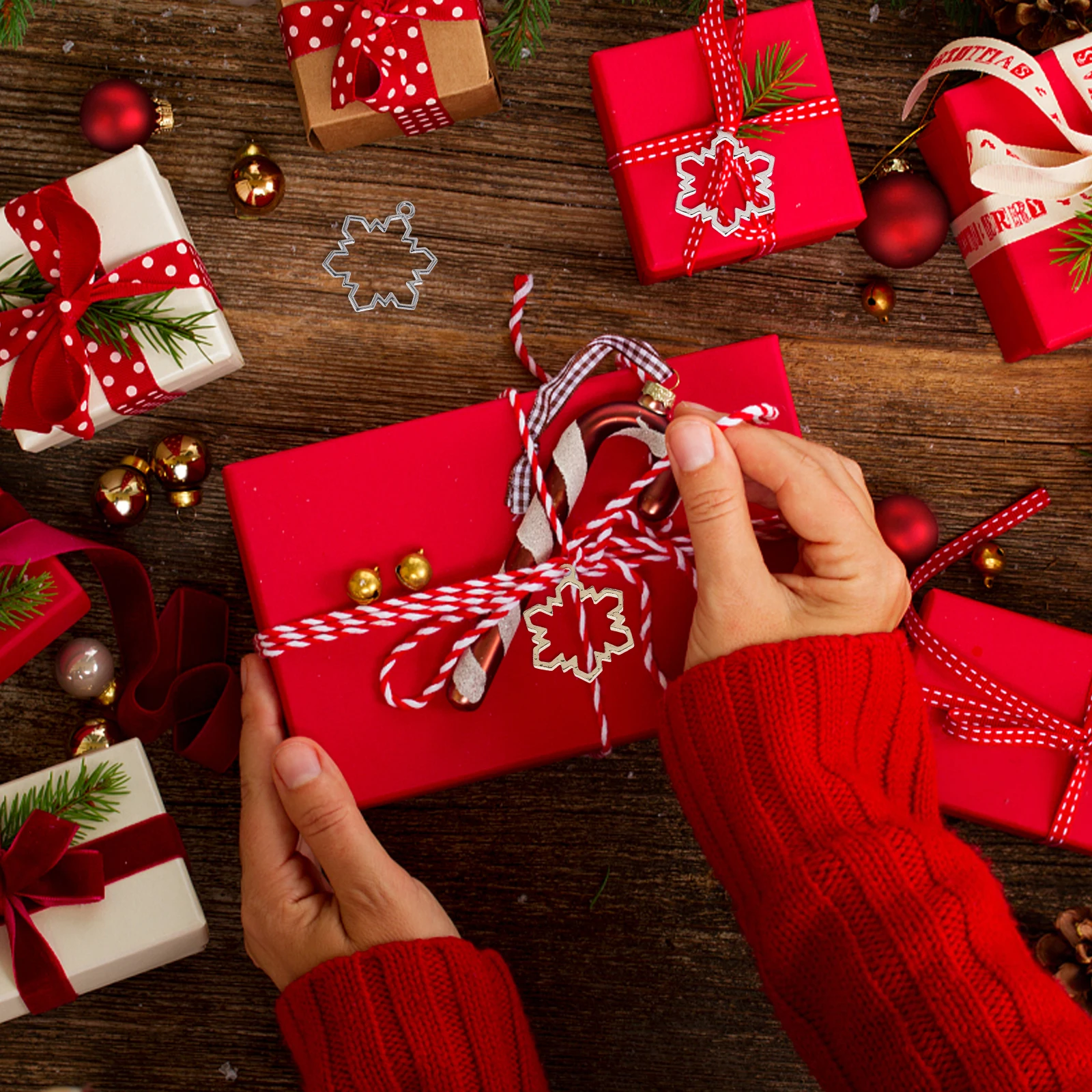 

30 Pcs Snowflake Pendant Bezel Pendants Open Charms Epoxy Jewelry Hollow Mold for Resin Earrings Alloy