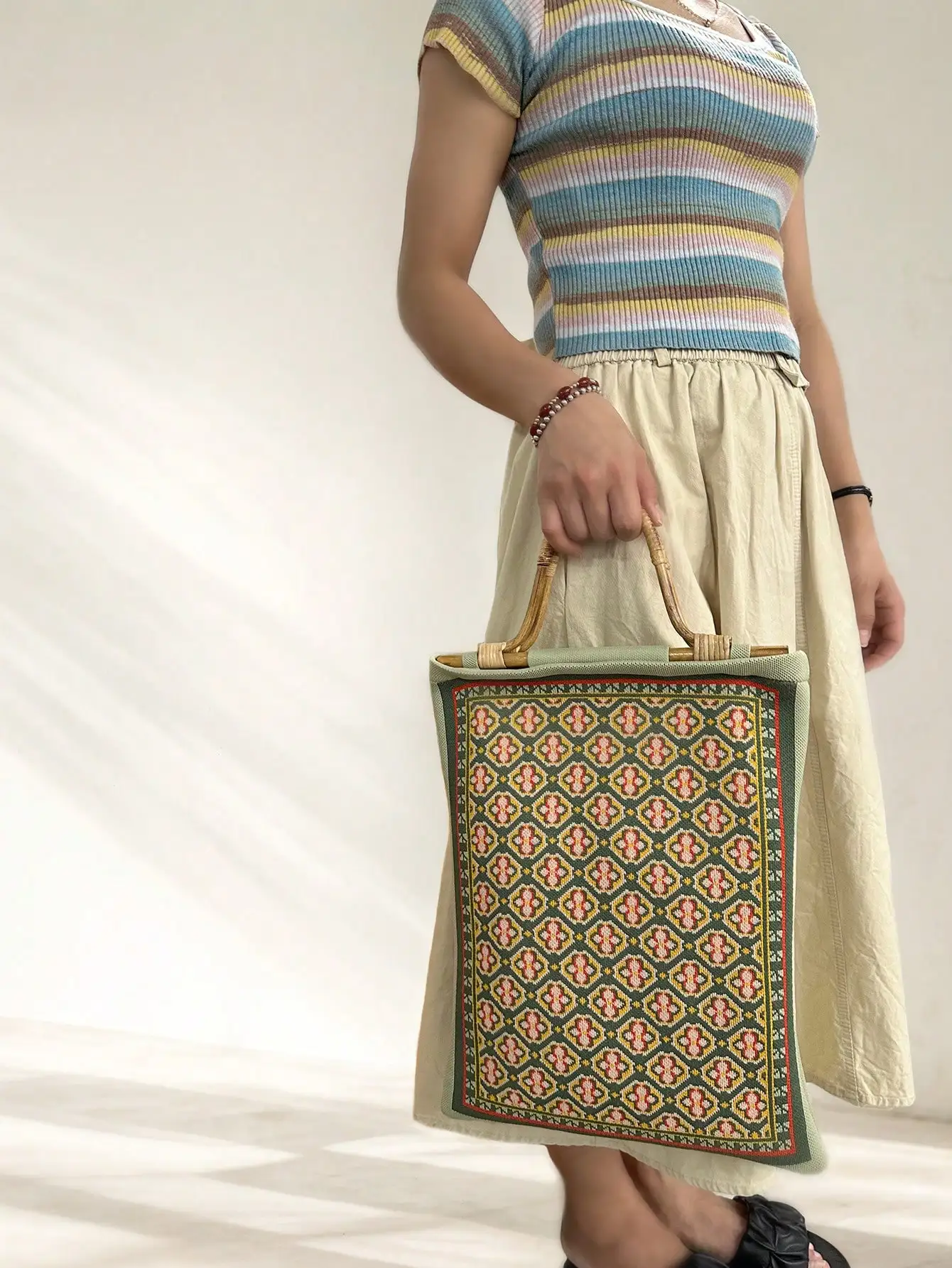 

Сумка-тоут с вышитым геометрическим узором и бамбуковой ручкой, вместительная сумка для повседневного использования