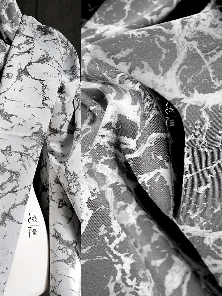 

Серая волнистая ткань для шитья своими руками, платье из красной ковровой дорожки, юбка средней длины, пальто, креативная популярность, одежда, дизайнерская ткань