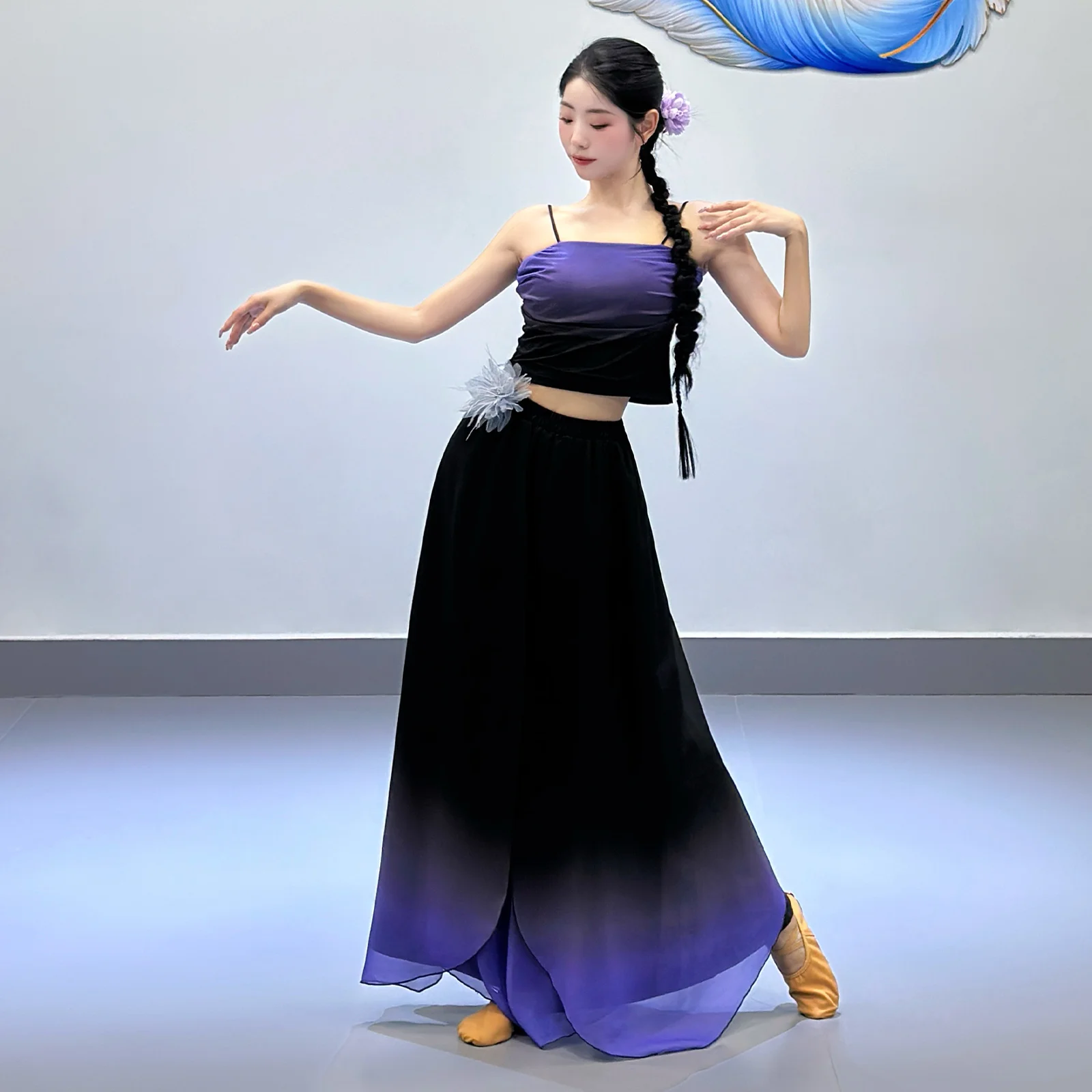 

Длинный древний китайский танцевальный костюм Ele k Fsy Elf Bla и фиолетовый шелковый Dr Flowing And Majestic Women's Fa...