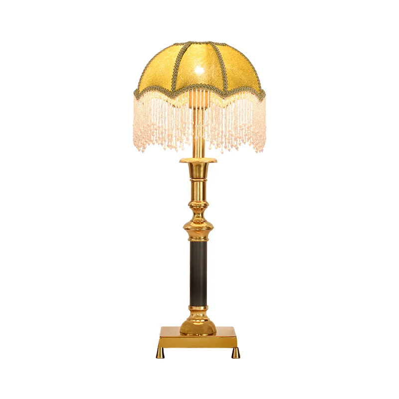 Lampe de table en laiton français classique, tissu décoratif, veilleuses, chambre à coucher européenne, chevet, lampe de bureau en cuivre