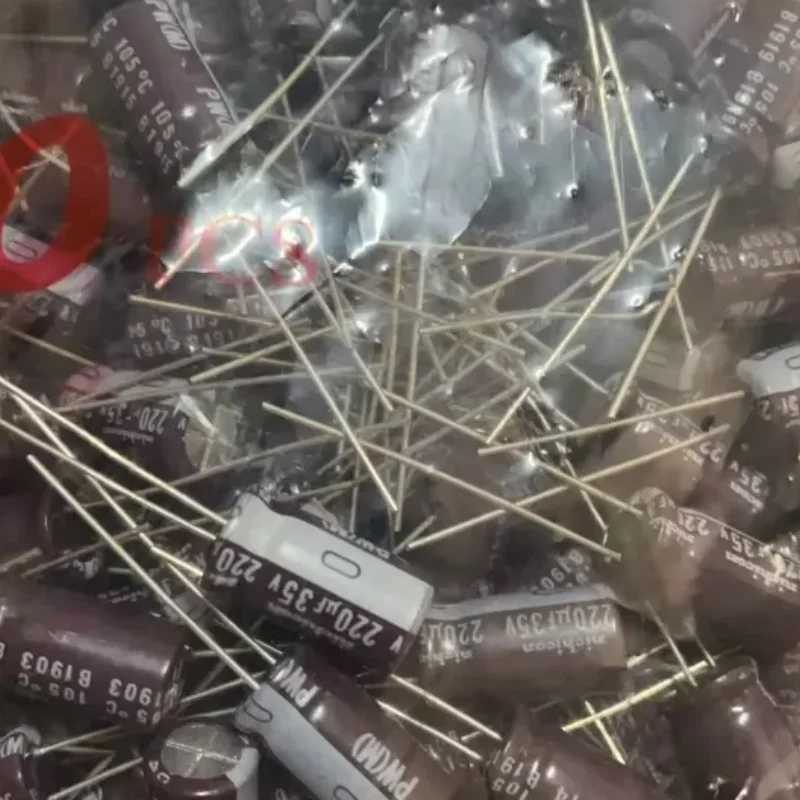 10PCS-100PCS  220UF 35V Nichicon Electrolytic Capacitor 35V220UF 8 * 15 PW HE High Frequency Low Resistance