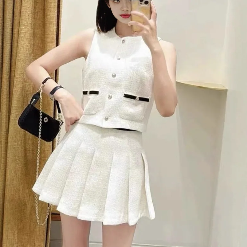 

2025 autumn and winter new two-piece suit for women: tweed short-sleeved jacket or sleeveless vest top with slim skirt