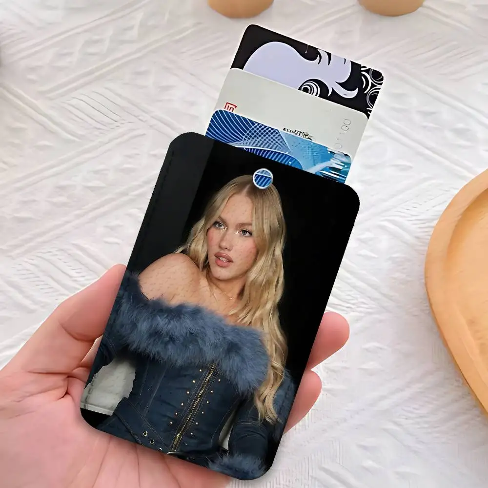 F-Freya S-Skye Singer Custom Access Card Case ซองใส่บัตรหนัง ซองใส่บัตรสำหรับเดินทาง ของขวัญ