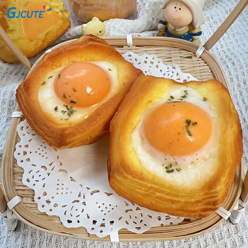 

Crispy Fried Egg Simulated Bread Stress Relief Toy Anti-stress Slow Rising Squeeze Toy Soft PU Slow Rebound Toy Birthday Gift