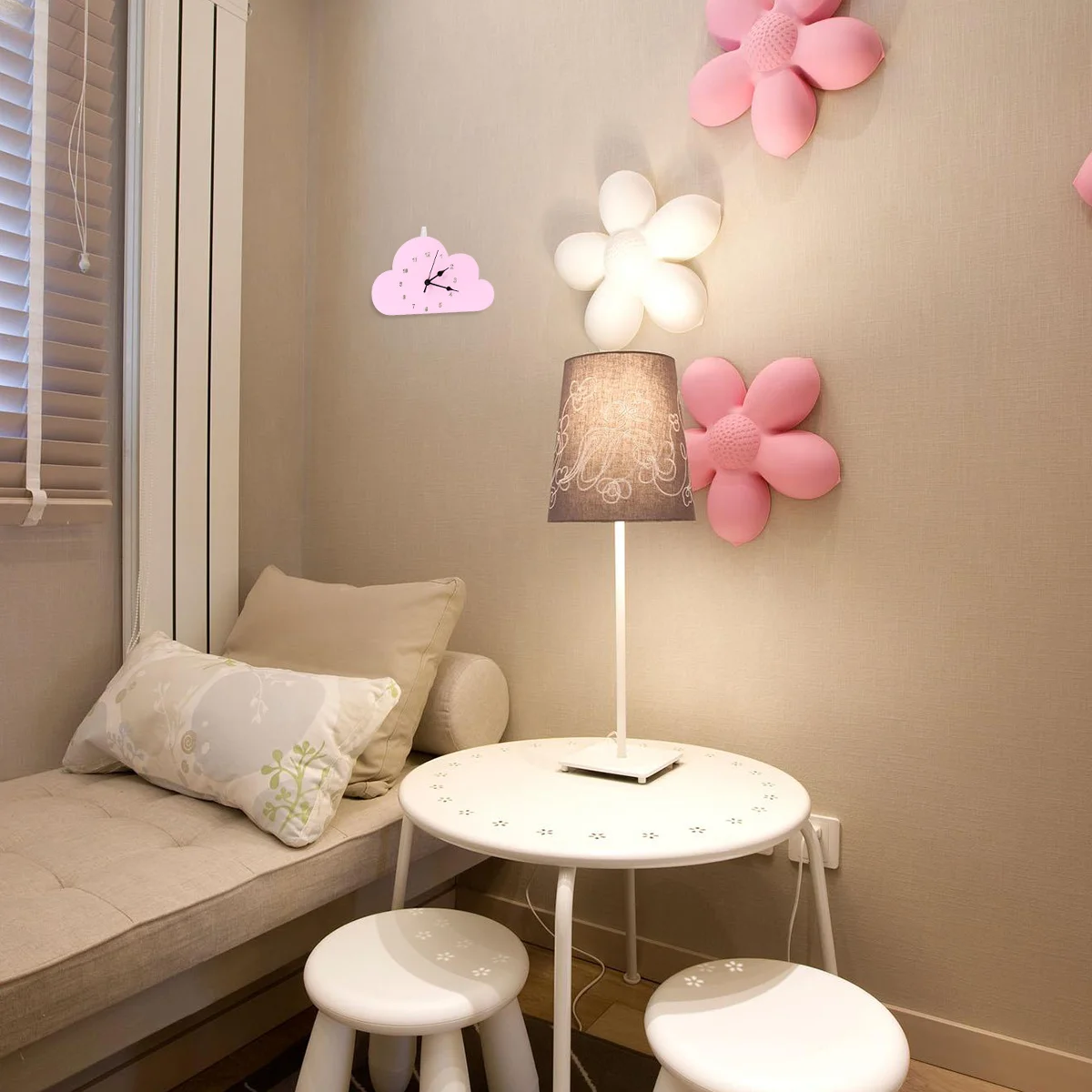 

1Pcs Creative Hollowed-Out Numbers Clock Simple Design Exposed Pointers Premium Material Bedroom Desktop Pink Nordic-Style Clock