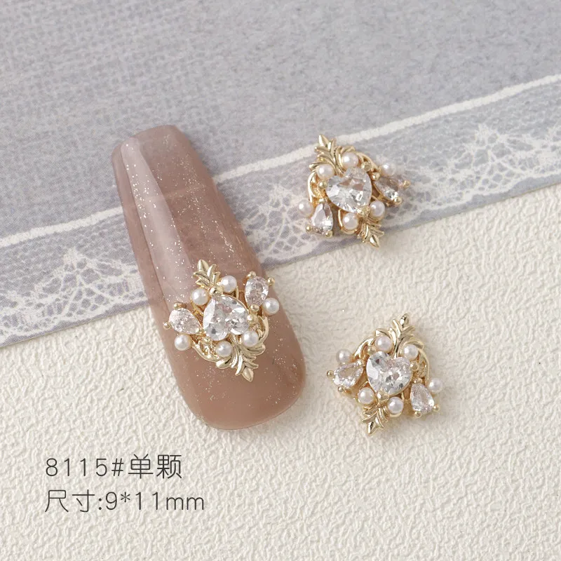 Nagelkunst-Schmuck mit Strass & Zirkonia, Perlenanhänger, Knoten-, Blumen- & Herzdesigns, Trendiges Influencer-Style Nagelzubehör