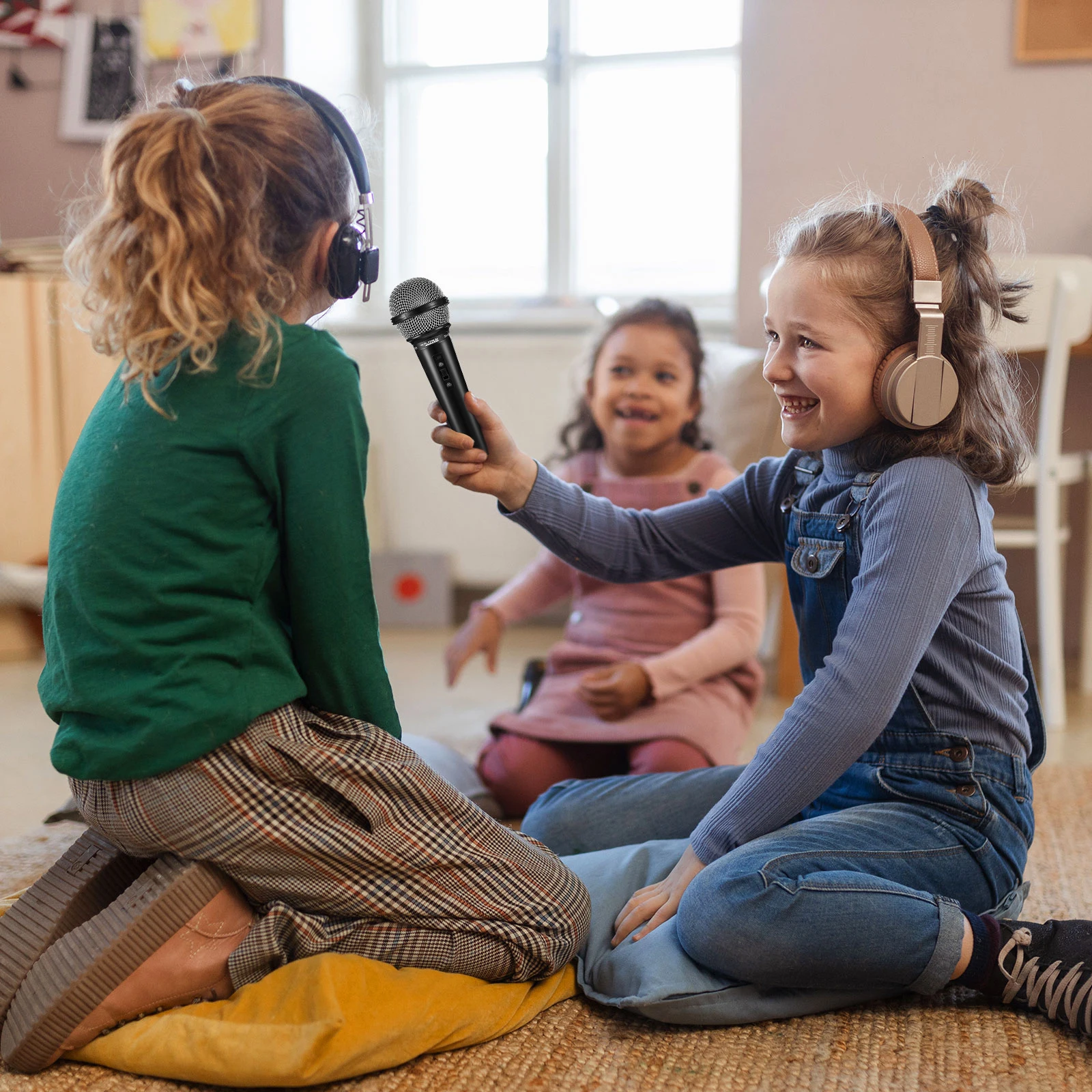 4 قطع من الدعائم البلاستيكية للميكروفون المزيف، أداء الحفلات والغناء للأطفال، لعبة ميكروفون مزيفة للأطفال الصغار