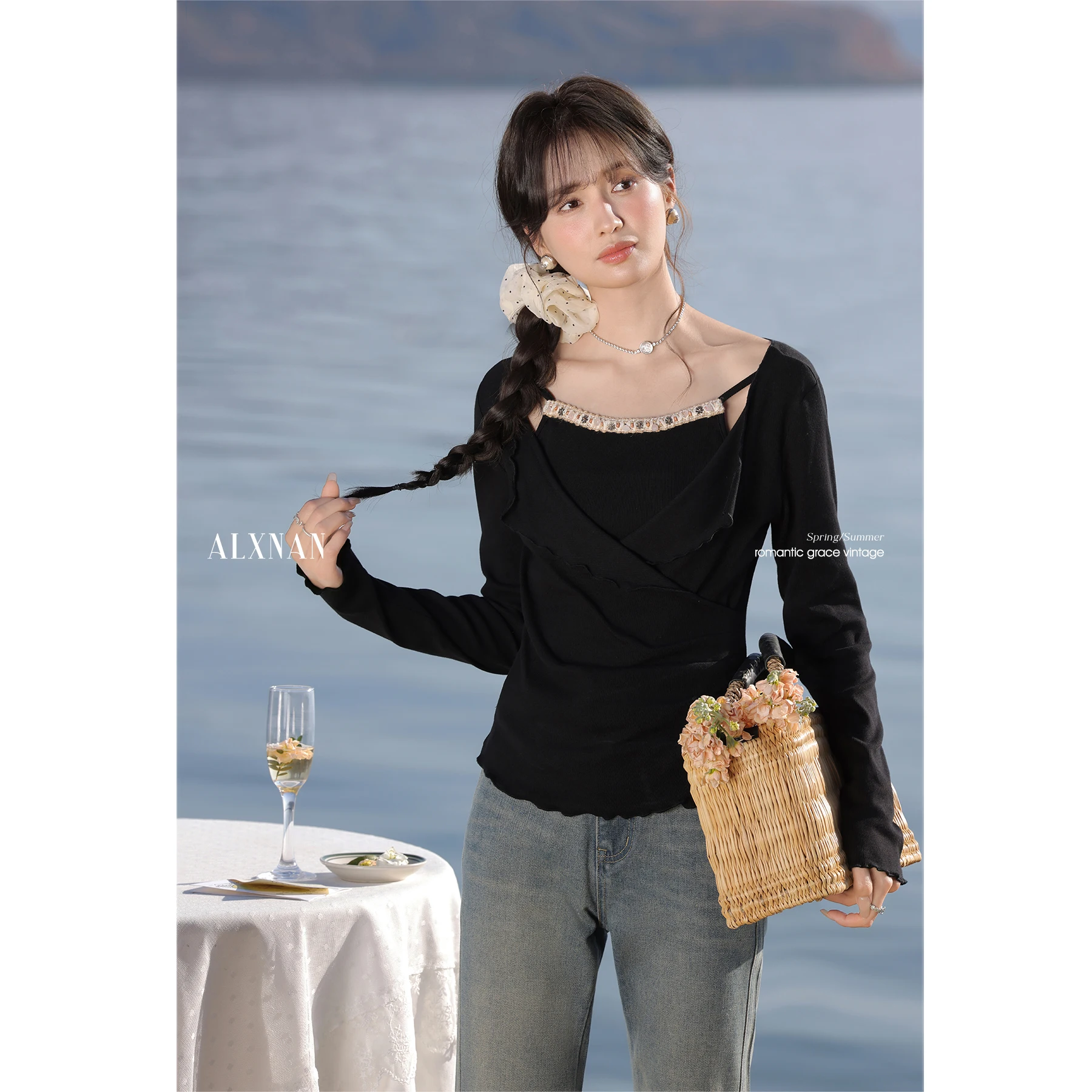 ALXNAN 黒フェイクツーピース長袖 Tシャツ女性のためのスクエアカラー固体 Tシャツ 2025 春多用途トップレディース L53113