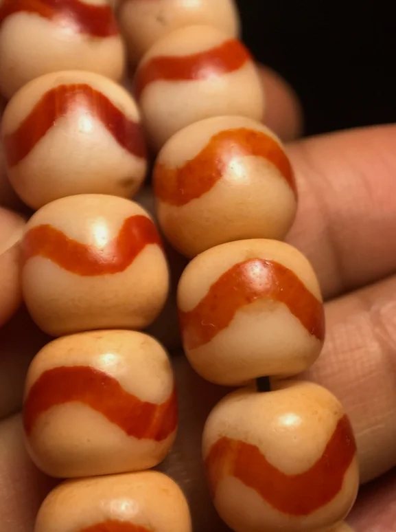 Red Tibetan DZI Beads Old Agate Tiger Teeth Totem Amulet 108 Buddhist Beads