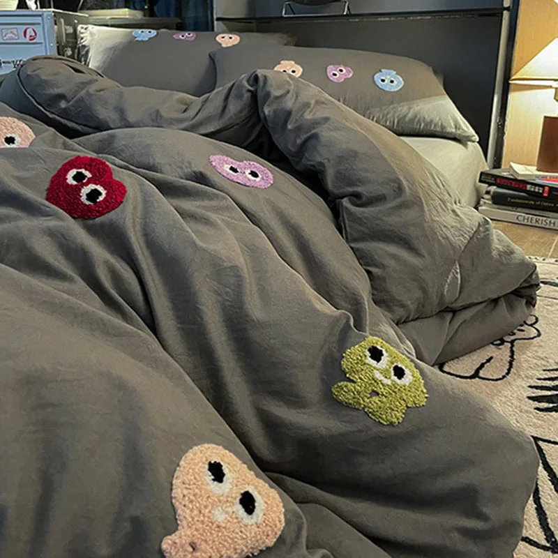 

Cartoon Towel Embroidery Bedding Sets 4 Pcs Soft Cotton Quilt Cover Bed Sheet Pillowcases Breathable Bed Linen for All Seasons
