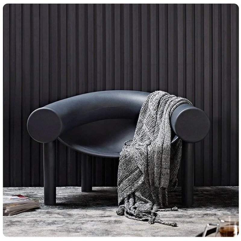 Nordic designer single sofa chair modern horseshoe chair special shape personality balcony leisure chair Living Room Furniture