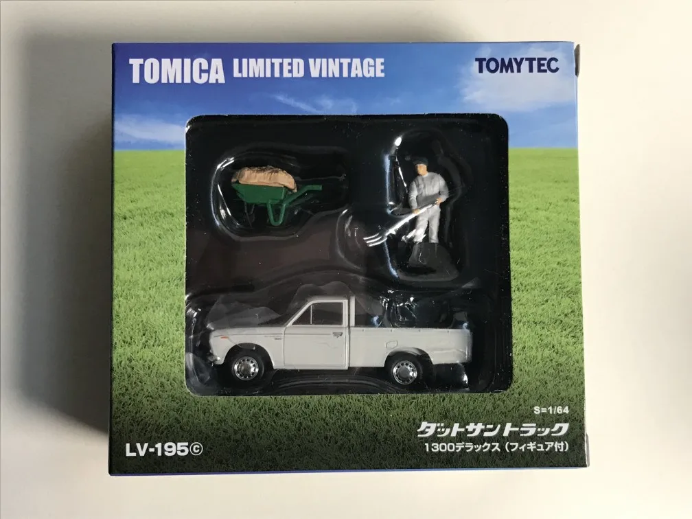 1/64 Tomytec TLV Datsun Truck 1500/1300 Deluxe with Figur LV-N195C/B DieCast Model Car Collection Limited Edition