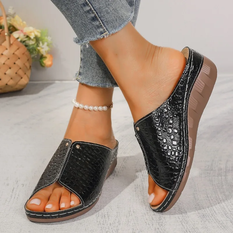 Summer New Large Size Solid Color Metal Nail Wedge Sandals Non-slip Fish Mouth Flat Women Sandals