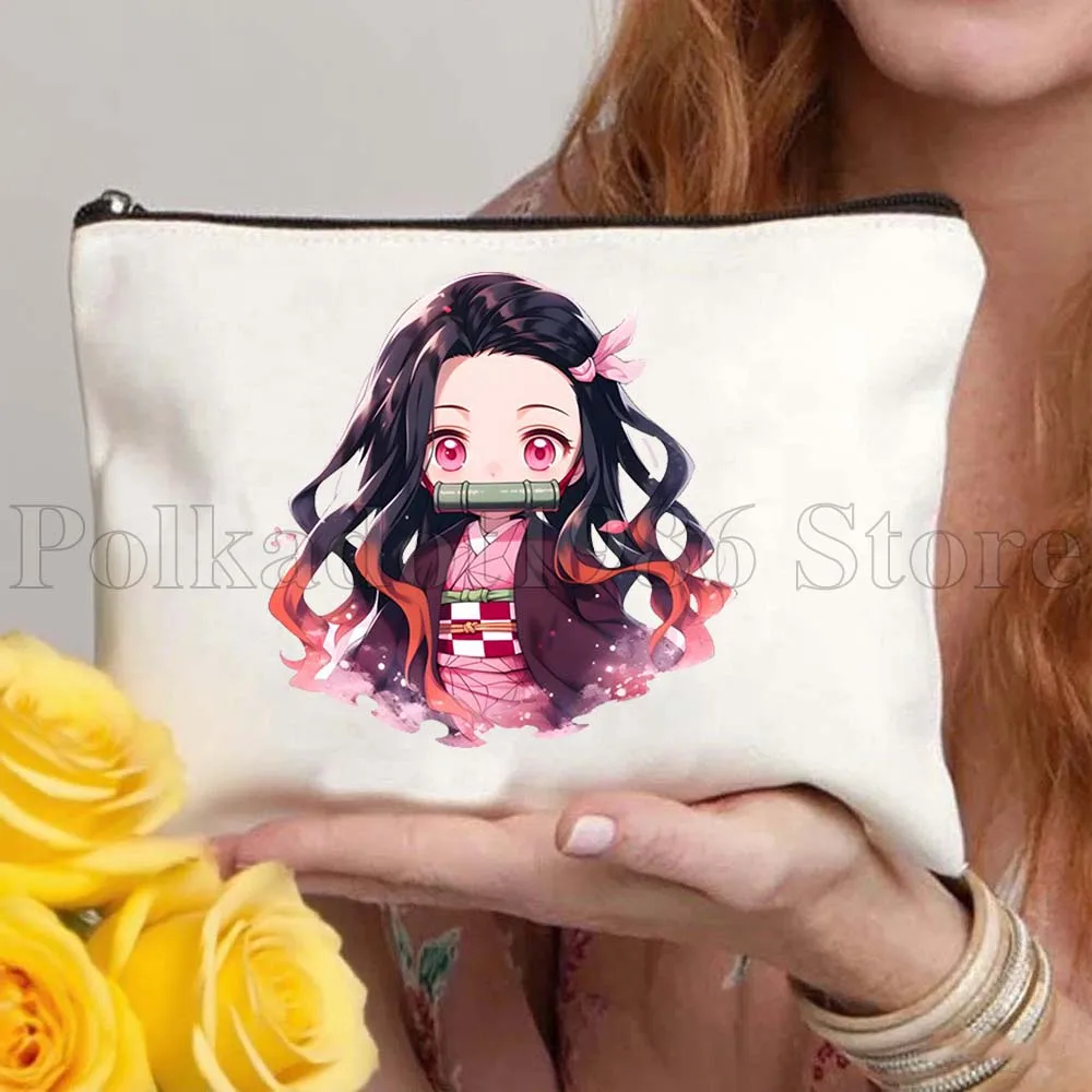 Sac en toile Demon Slayer Anime Kimetsu Nezuko Girl Inosuke, sacs à cosmétiques de voyage pour femmes, sac de rangement de toilette à la mode pour maquillage