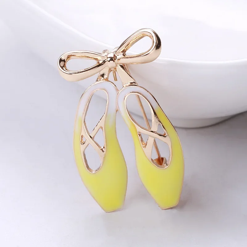 Dmari Women Brooch Trendy Lapel Pin 3 Color Cute Ballet Shoes Enamel Badge Party Accessories For Clothing Luxury Jewelry