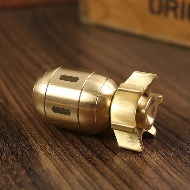 Portable Rotatable Antique Brass Simulated Stress Relief Torpedo Bomb Spinning Top Handle Desktop Ornament Miniature Figurine