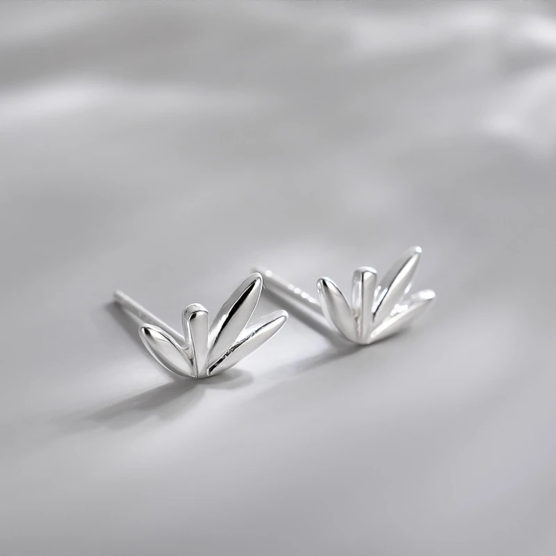 925 Sterling Silver Bamboo Leaf Stud Earrings Fashionable Cute Simple Leaf Shaped Design Gift for Girls Earrings for Women