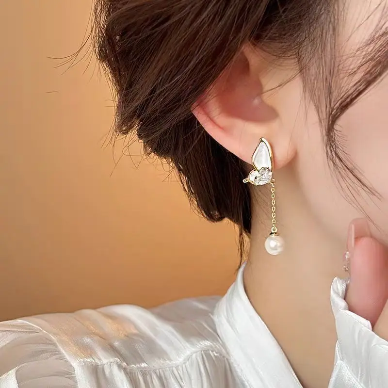 

New Classic Elegant Imitation Pearl Pendant Women's Crystal Long tassel Exquisite Pendant Earrings Wedding Jewelry