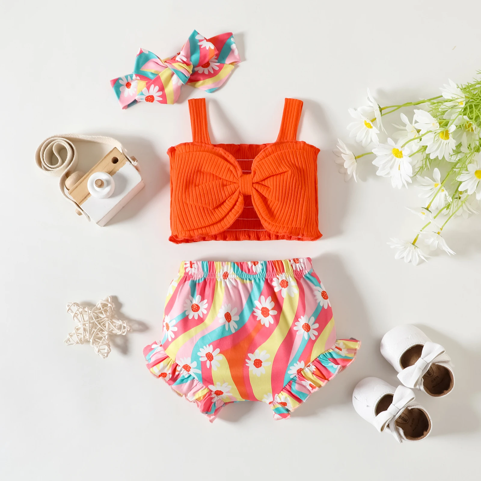 0-24M Baby Girl Solid Color Pit Strip Tie Sling Big Bow Top with Floral Shorts Three-Piece Suit，Suitable for Summer Wear