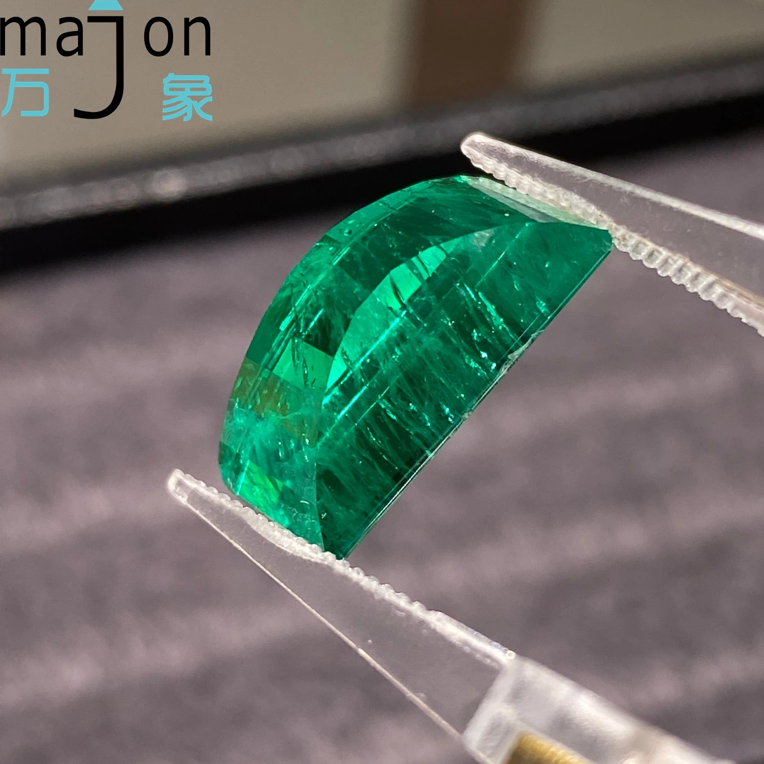 

High Quality Hand-cutting Colombia Lab Grown Emerald Stone Arch Shape 7.1CT With AGL Certificate for jewelry making