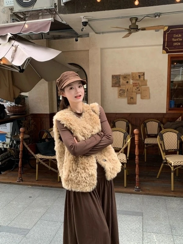 

Экологичный меховой жилет для женщин: теплая верхняя одежда в стиле ретро, короткая, модная, осенне-зимняя куртка