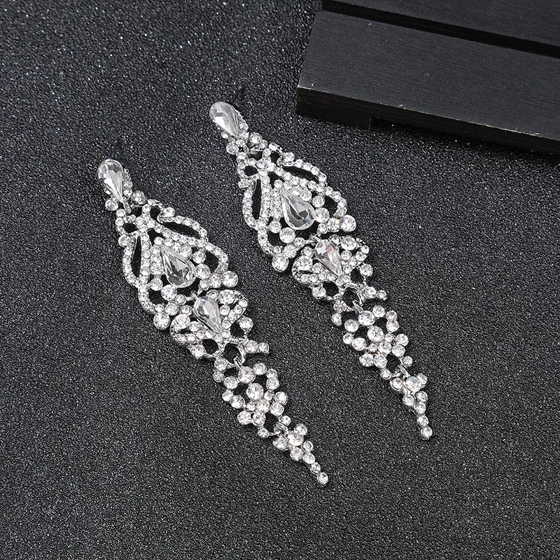 High-grade Long Earrings Crystal Bride Wedding Dress Accessories Fashion New Year Earrings