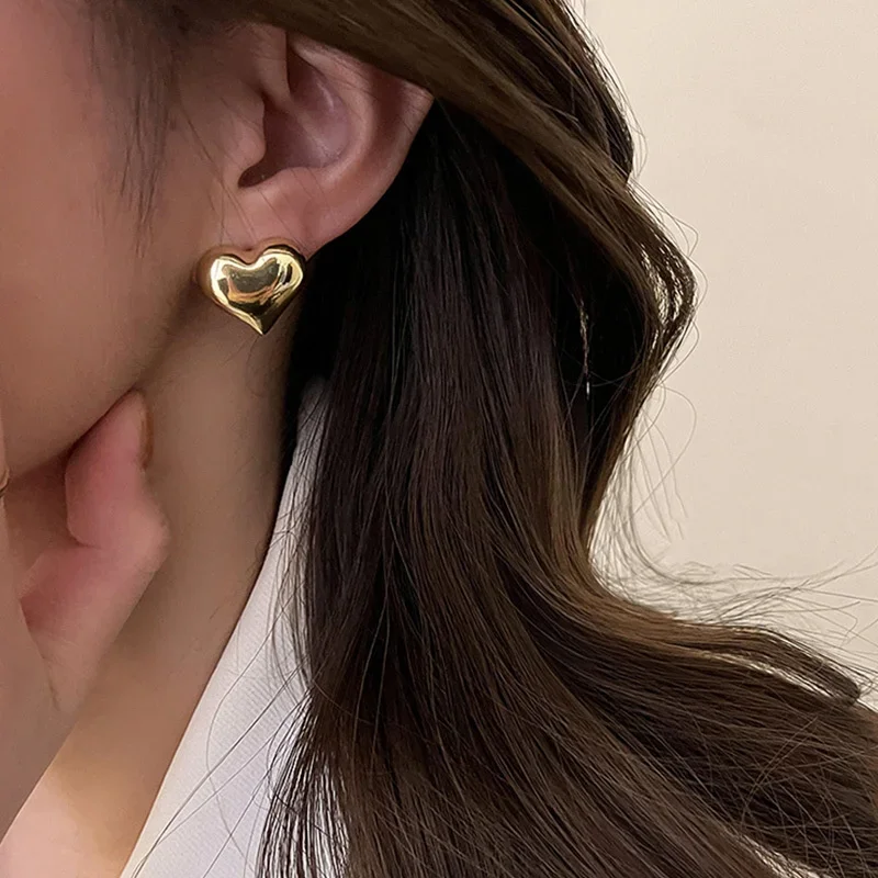 Koreaanse Trend Metalen Hart Stud Oorbellen voor Vrouwen Punk Elegante Minimalistische Gladde Liefde Oordruppels Meisje Partij Sieraden Paar Geschenken