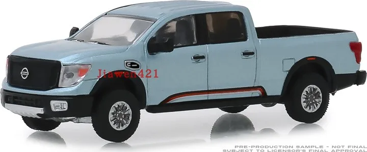 1:64 2018 TITAN XD PRO-4X 픽업 높은 시뮬레이션 다이캐스트 자동차 금속 합금 모델 자동차 장식 디스플레이 컬렉션 선물