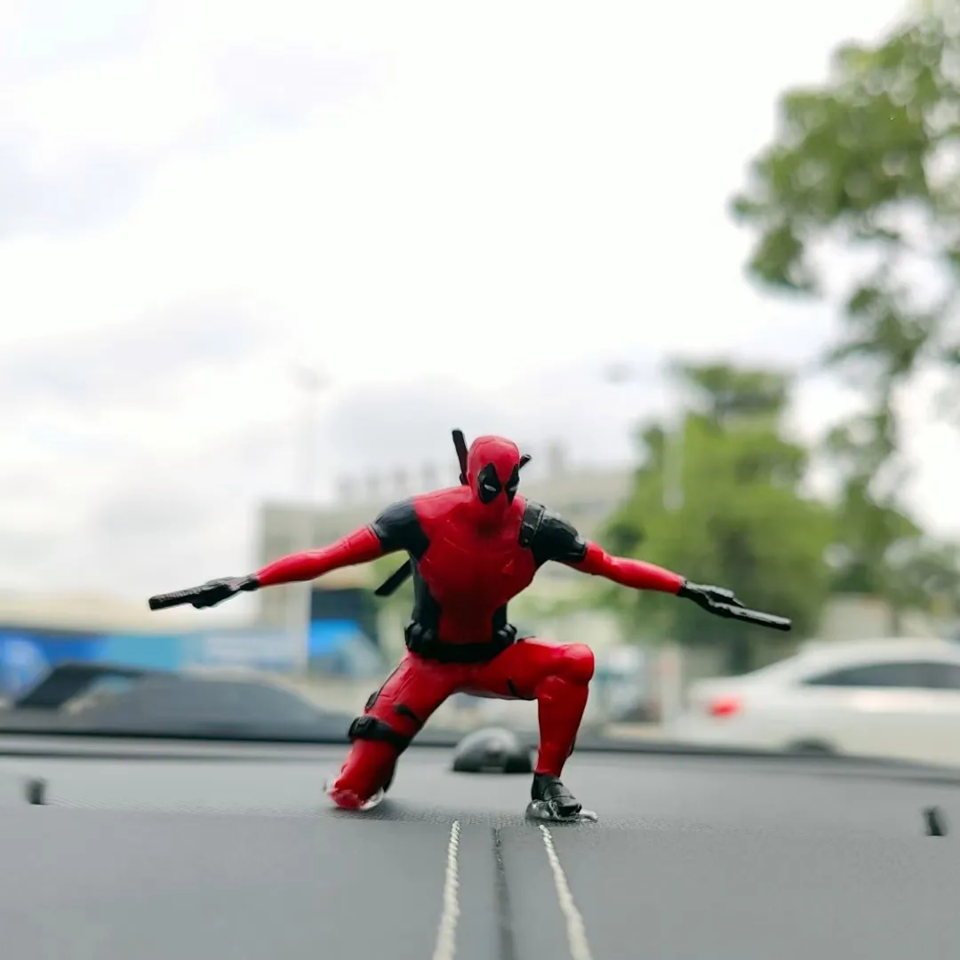 Anime Deadpool Action Figure Auto Innen Dekoration Spielzeug Sitzen Modell X-Men Mini Figur Anhänger Auto Zubehör Kinder Geschenk