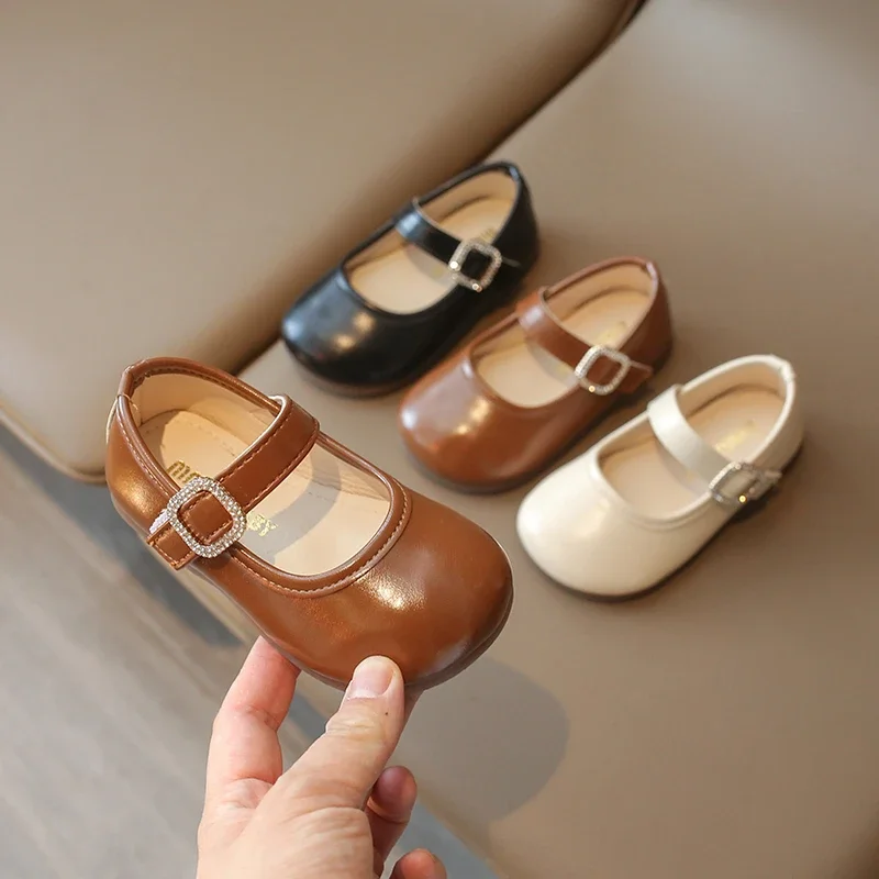 

Baby Girls Leather Shoes 2024 Stylish Versatile Princess Soft Sole Non-slip Shoes Single Flats Shoe Shallow Buckle Party Sandals