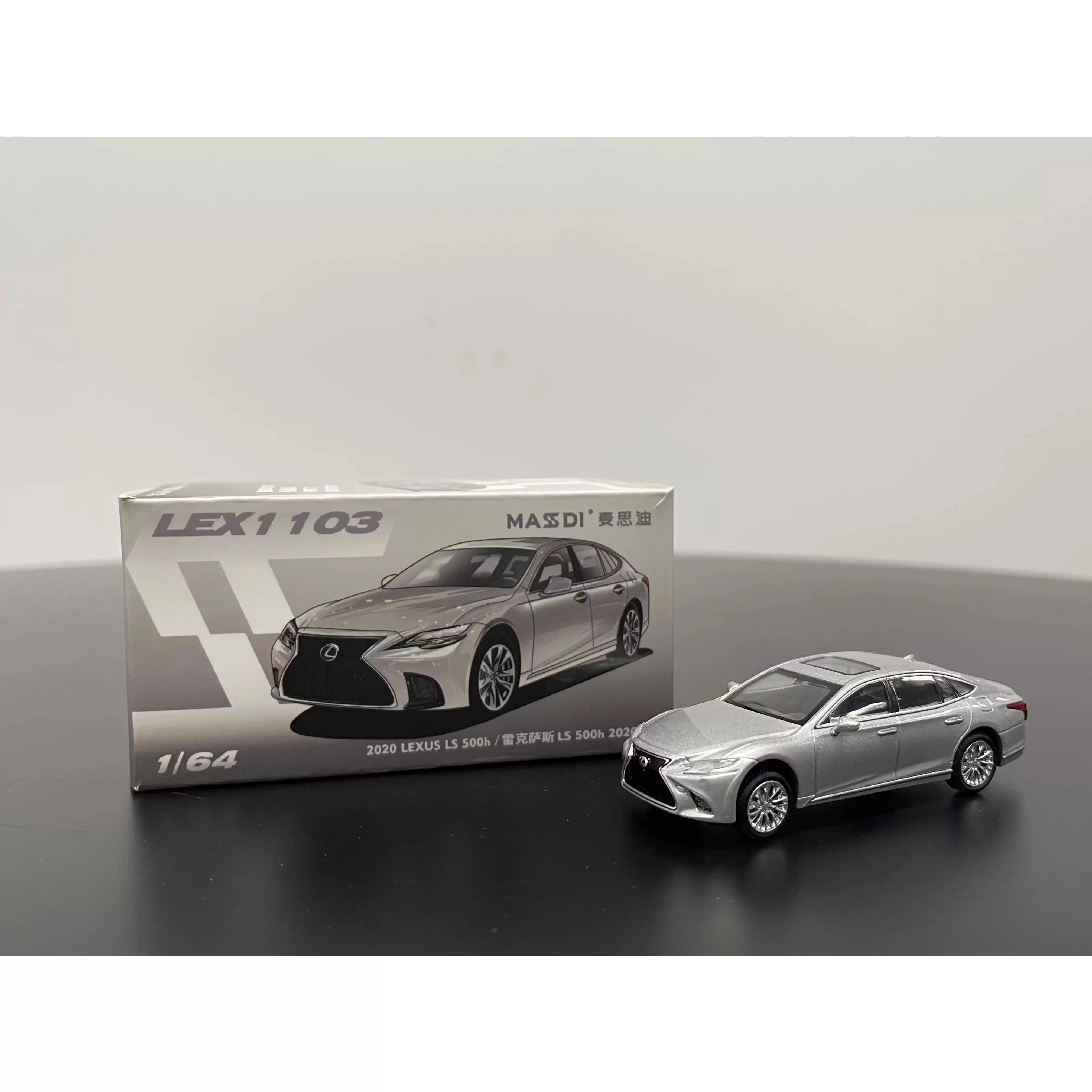 MASSDI Modell 1:64 2020LS500h Legierungsautomodell