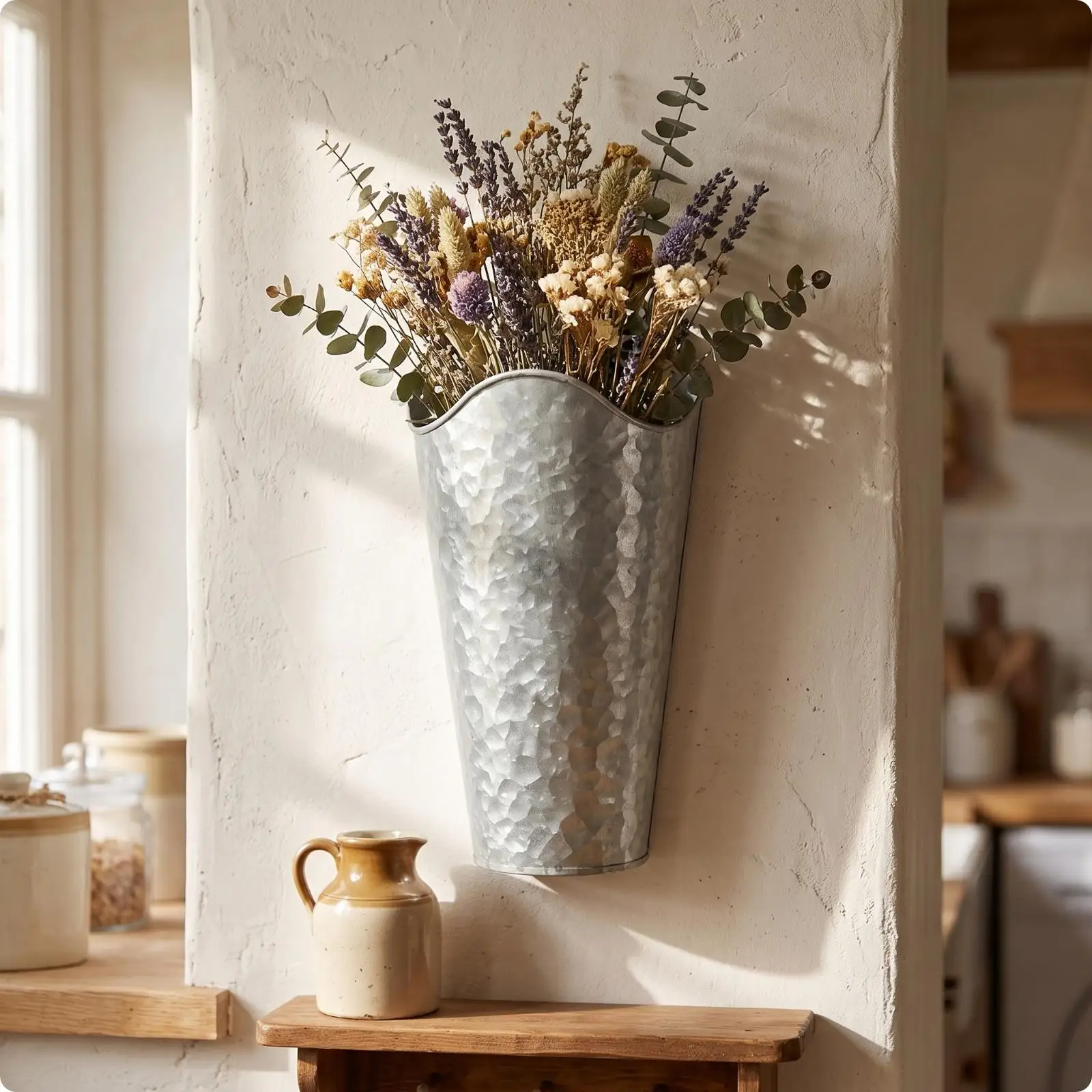 Wall-Mounted Flower Pot Hammered Metal Wall Pocket Hanging Planter with Keyhole Hanger Rustic Vase Vintage-Inspired