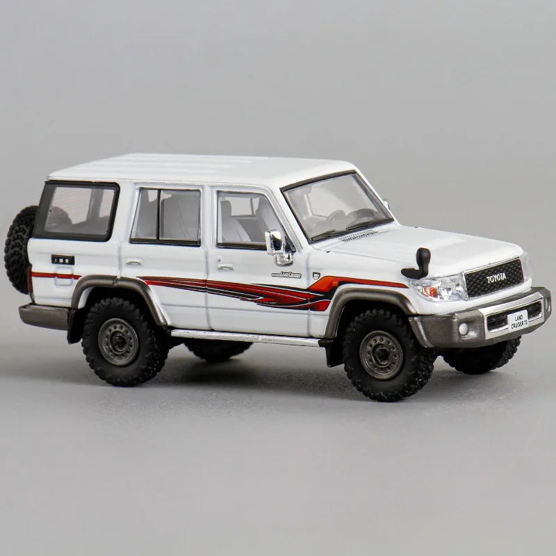 Nouveau produit MASDI 1:64 Toyota Land Cruiser LC76 Land Cruiser véhicule tout-terrain résistant, modèle de voiture en alliage moulé sous pression, cadeau pour garçons.