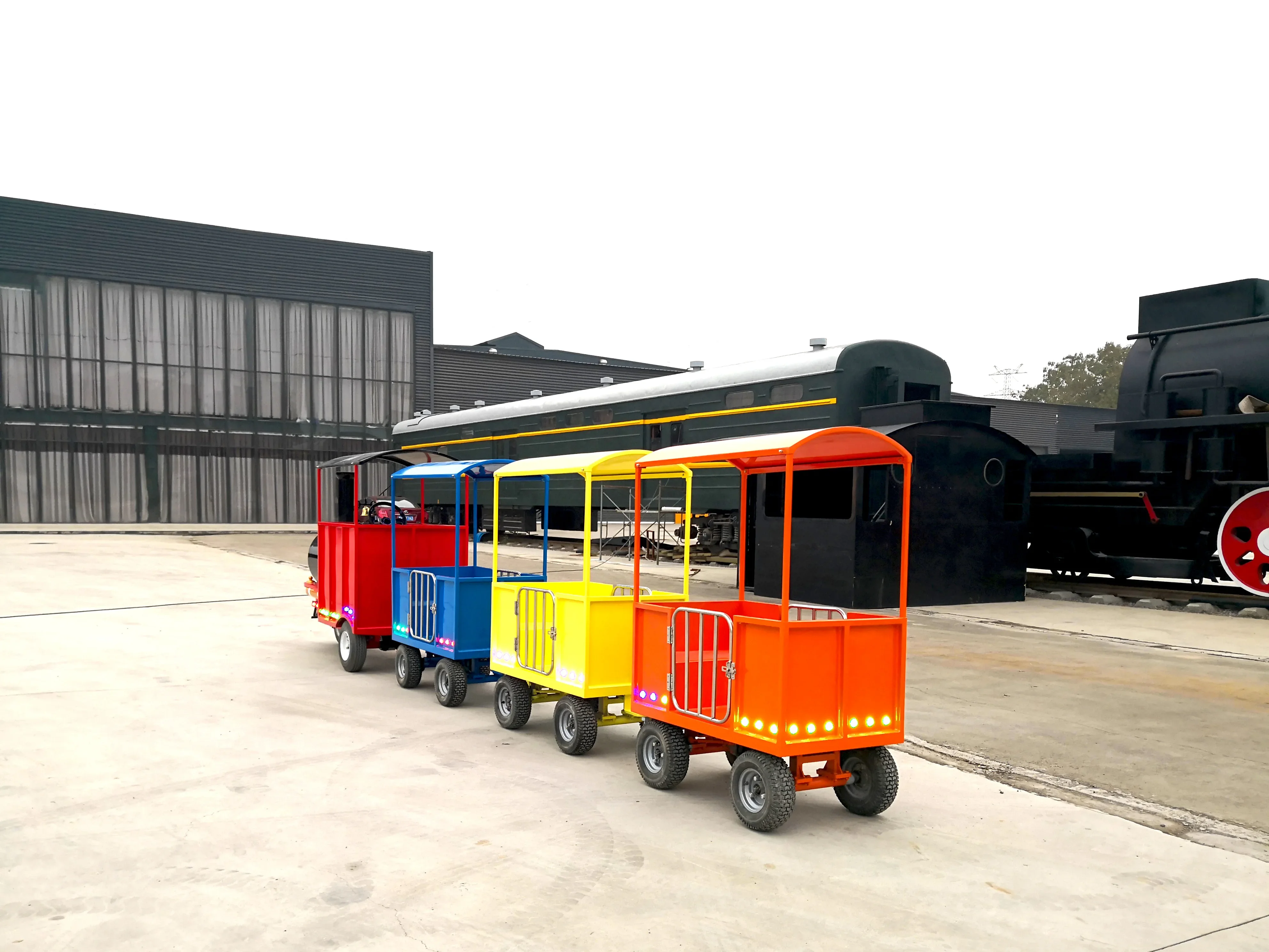 Passeio personalizado em trens de diversão elétricas infantis