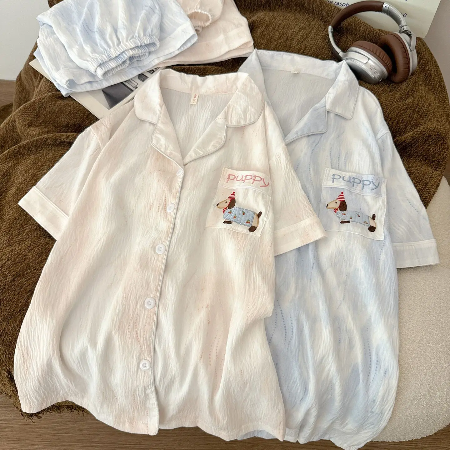 F235dachshund short sleeves